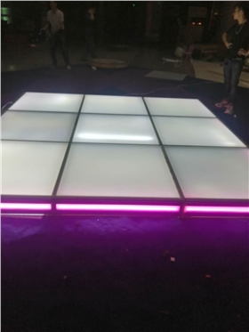 方柱展臺(tái) 方柱展臺(tái)